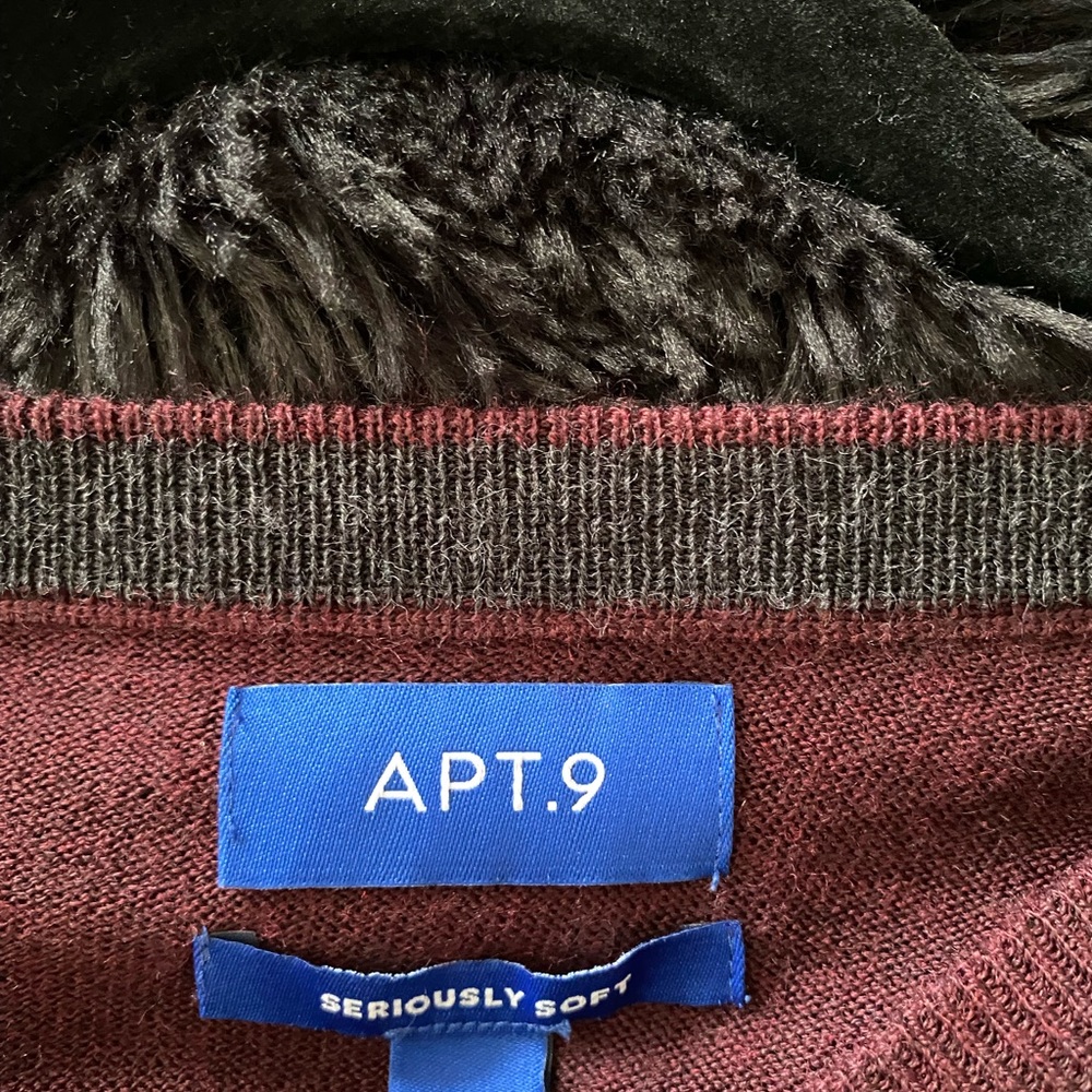 Apt. 9 super soft maroon sweater, size XL - Picture 2 of 3